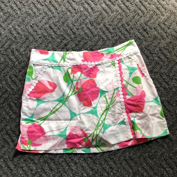Lilly Pulitzer Pants - Lilly Pulitzer Pink and Green Floral Skort